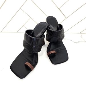 Delta Kelsea Heels Women's Size 7.5 Black Square Toe Stiletto Classic